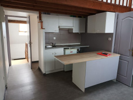 
                                                                                        Location
                                                                                         Appart. tranquille