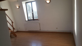 
                                                                                        Location
                                                                                         Appart. tranquille