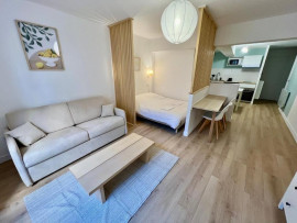 
                                                                                        Location
                                                                                         Appartement 1 pièce 28m2