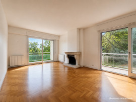 
                                                                                        Vente
                                                                                         Appartement 104m² dans une résidence avec piscine et tennis