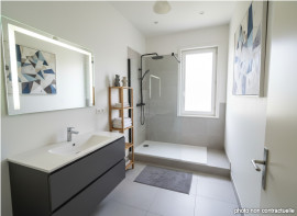 
                                                                                        Vente
                                                                                         Appartement 104m² dans une résidence avec piscine et tennis