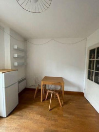 
                                                                                        Location
                                                                                         Appartement 18m2 - 11e Arrondissement