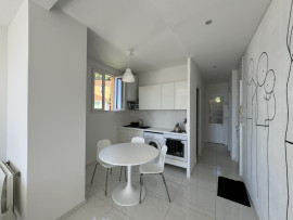 
                                                                                        Location
                                                                                         Appartement 2 pièces 38.75 m2 - 800 €/mois -