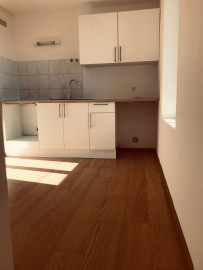 
                                                                                        Location
                                                                                         Appartement 2 pièces 45m² meublé