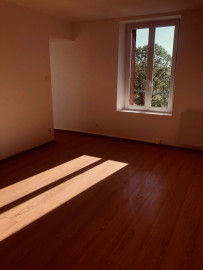 
                                                                                        Location
                                                                                         Appartement 2 pièces 45m² meublé