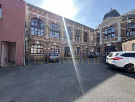 
                                                                                        Location
                                                                                         Appartement 2 pièces 50m2 en Duplex dans une résidence calme en centre-ville de SAINT-QUENTIN