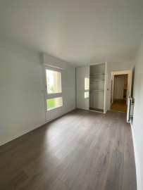 
                                                                                        Location
                                                                                         APPARTEMENT 2 PIECES 56M2