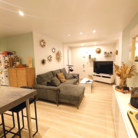 
                                                                                        Location
                                                                                         APPARTEMENT 2 PIECES