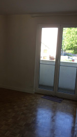 
                                                                                        Location
                                                                                         Appartement 2 pièces avec balcon ancien Creteil