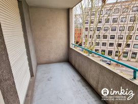 
                                                                                        Vente
                                                                                         Appartement 2 pièces, avec balcon, garage et cave