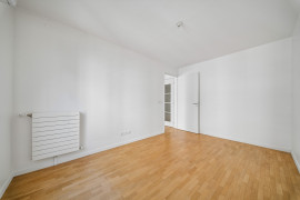 
                                                                                        Vente
                                                                                         Appartement 2 pièces avec balcon - Suresnes
