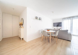 
                                                                                        Vente
                                                                                         Appartement 2 pièces avec jardin Privatif