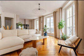 
                                                                                        Location
                                                                                         Appartement 2 pièces - Batignolles