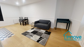
                                                                                        Location
                                                                                         Appartement 2 pièces, entièrement rénové - Marché Notre Dam