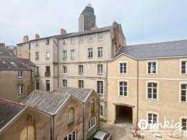 
                                                                                        Vente
                                                                                         Appartement 2 pièces hyper centre, calme, sur cour