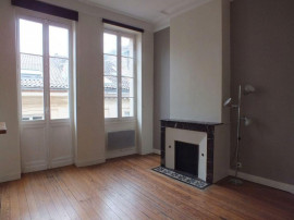 
                                                                                        Location
                                                                                         Appartement 2 pièces quartier Saint Paul