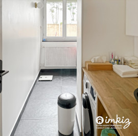 Vente
Appartement 2 pièces rénové, avec parking