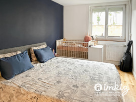 Vente
                                                                                Appartement 2 pièces rénové, avec parking