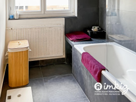 Vente
                                                                                Appartement 2 pièces rénové, avec parking