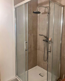 
                                                                                        Location
                                                                                         Appartement 2 pièces rénové avec terrasse