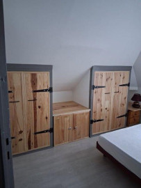 
                                                                                        Location
                                                                                         Appartement 2 pièces très lumineux au 2eme étage