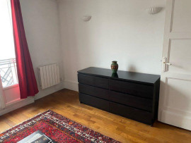 
                                                                                        Location
                                                                                         Appartement 24m2 près Parc de Belleville Paris 20e