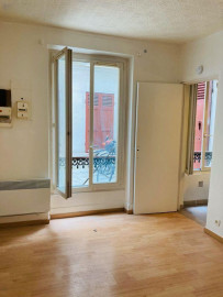 
                                                                                        Location
                                                                                         Appartement, 28m², 966€ - Paris