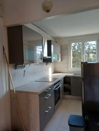 
                                                                                        Location
                                                                                         Appartement 3/4 pièces 64m²