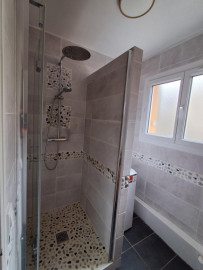 
                                                                                        Location
                                                                                         Appartement 3/4 pièces au cœur de charentonneau !
