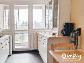 
                                                                                        Vente
                                                                                         Appartement 3 chambres avec dressings et 2 balcons