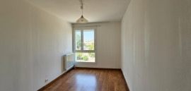 
                                                                                        Vente
                                                                                         APPARTEMENT 3 CHAMBRES AVEC TERRASSE DE 20 M² FACE AU PARC