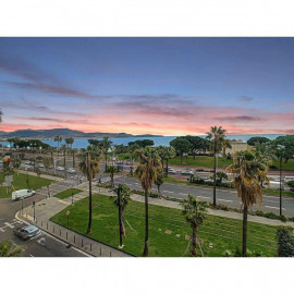 
                                                                                        Vente
                                                                                         Appartement  3 Pièce(s) 82 m²  à vendre