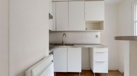 
                                                                                        Location
                                                                                         Appartement 3 pièces 51m2 Paris 18ieme