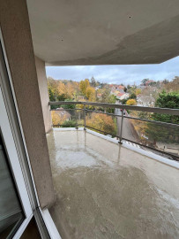 
                                                                                        Location
                                                                                         Appartement 3 pièces (74m2) au calme, lumineux !