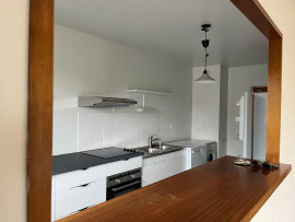 
                                                                                        Location
                                                                                         Appartement 3 pièces (74m2) au calme, lumineux !