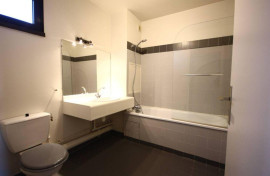 
                                                                                        Location
                                                                                         Appartement 3 pièces 76 m2