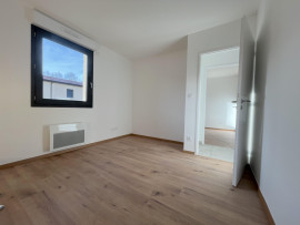 Vente
Appartement 3 pièces au calme et bien distribué