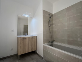 Vente
Appartement 3 pièces au calme et bien distribué