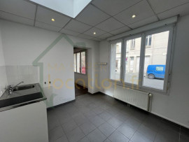 Location
Appartement 3 pièces au rez-de-chaussée en HYPER-CENTRE