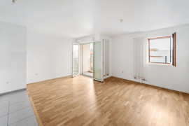 
                                                                                        Vente
                                                                                         Appartement 3 pièces avec balcon - Cergy