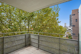 
                                                                                        Vente
                                                                                         Appartement 3 pièces avec balcon - Saint-Ouen