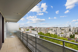 
                                                                                        Vente
                                                                                         Appartement 3 pièces avec balcon - Saint-Ouen