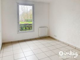 
                                                                                        Vente
                                                                                         Appartement 3 pièces avec terrasse - proche RER