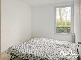 
                                                                                        Vente
                                                                                         Appartement 3 pièces avec terrasse - proche RER