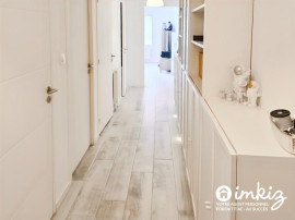 
                                                                                        Vente
                                                                                         Appartement 3 pièces, balcon et parking