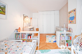 
                                                                                        Vente
                                                                                         Appartement 3 pièces - calme sur cour