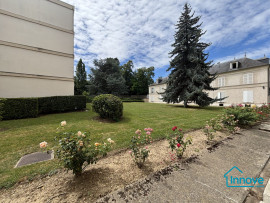 
                                                                                        Vente
                                                                                         Appartement 3 pièces entièrement rénové, Viroflay Rive Gauch