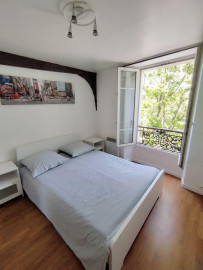 
                                                                                        Location
                                                                                         APPARTEMENT 3 PIÈCES LUMINEUX CANAL ST MARTIN