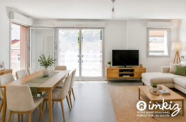
                                                                                        Vente
                                                                                         Appartement 3 pièces lumineux dans quartier vivant