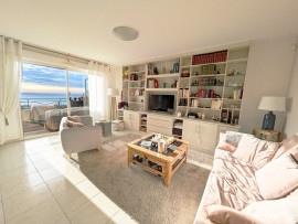 
                                                                                        Vente
                                                                                         Appartement 3 pièces Parc Impérial NICE VUE MER Terrasse et Piscine